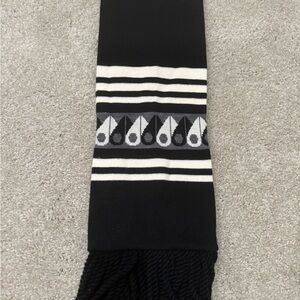 Moose Knuckles Black and White Knit Scarf